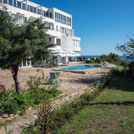 Romance Hotel 3*